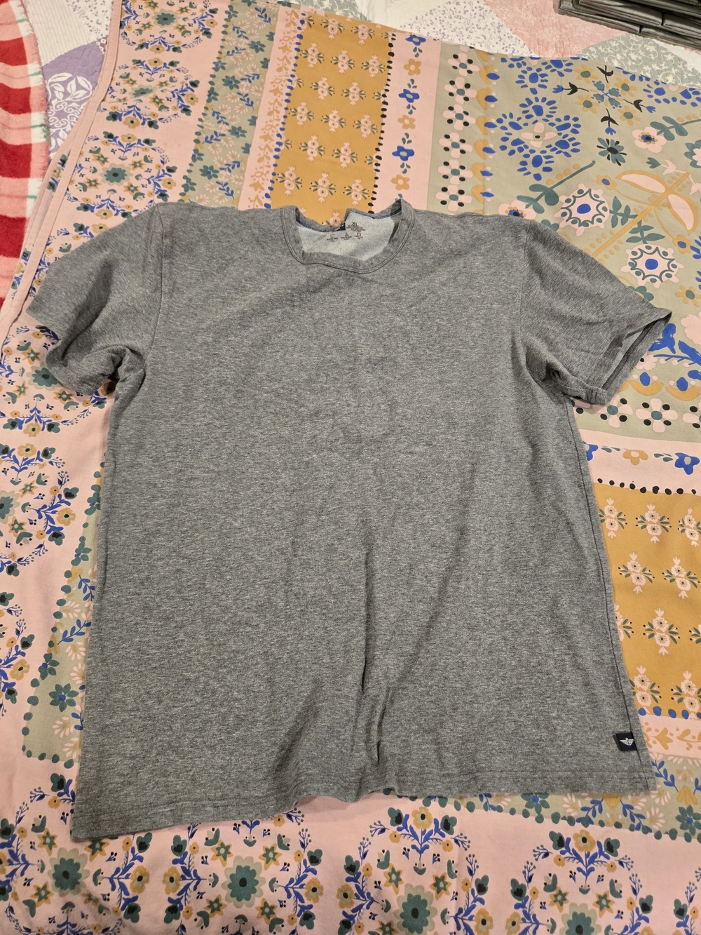 Dockers Women's Heavy-Weight Gray Heather Short Sleeve Crew Tee